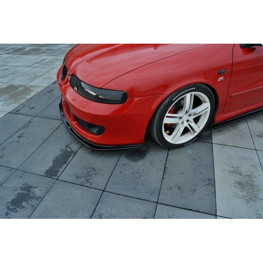 Maxton Design spoiler pod přední nárazník ver.1 pro Seat Leon Cupra Mk1, černý lesklý plast ABS