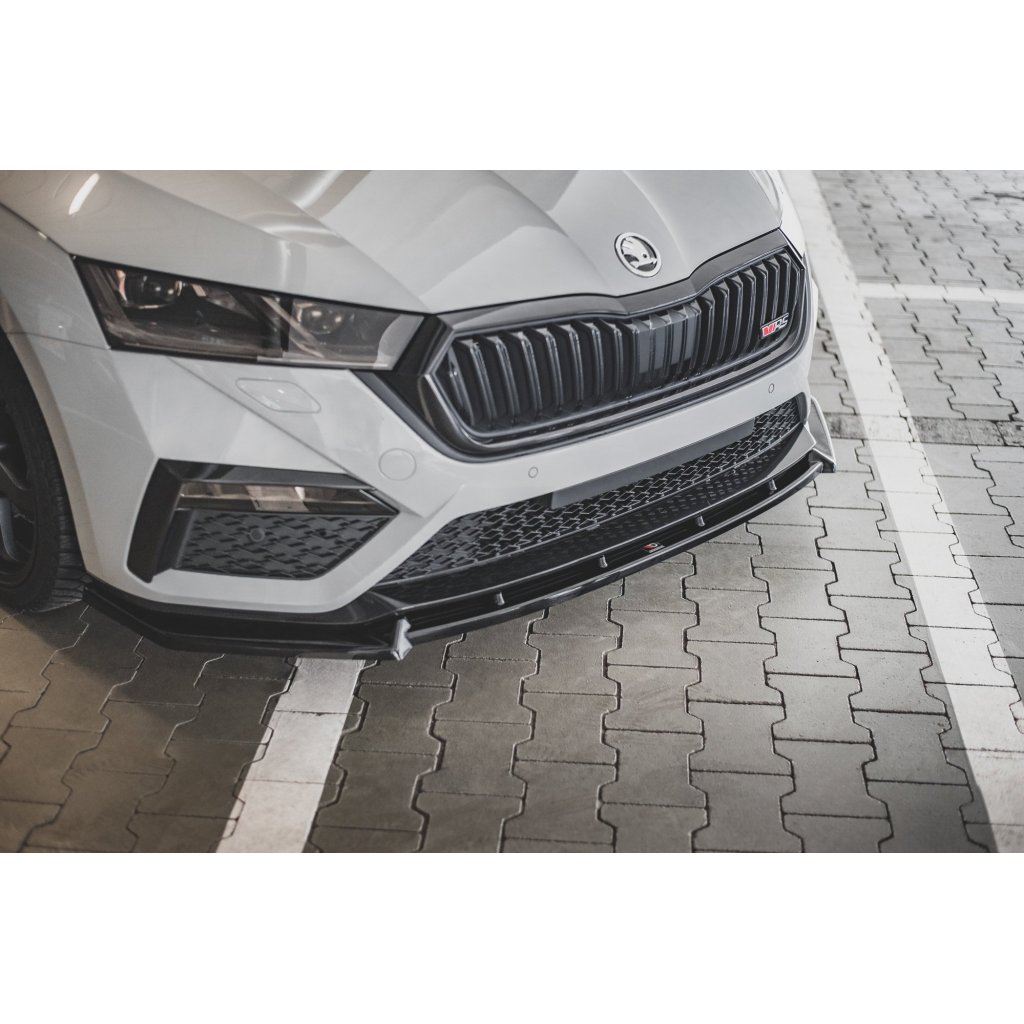 Maxton Design spoiler pod přední nárazník ver.1 pro Škoda Octavia RS Mk4, černý lesklý plast ABS