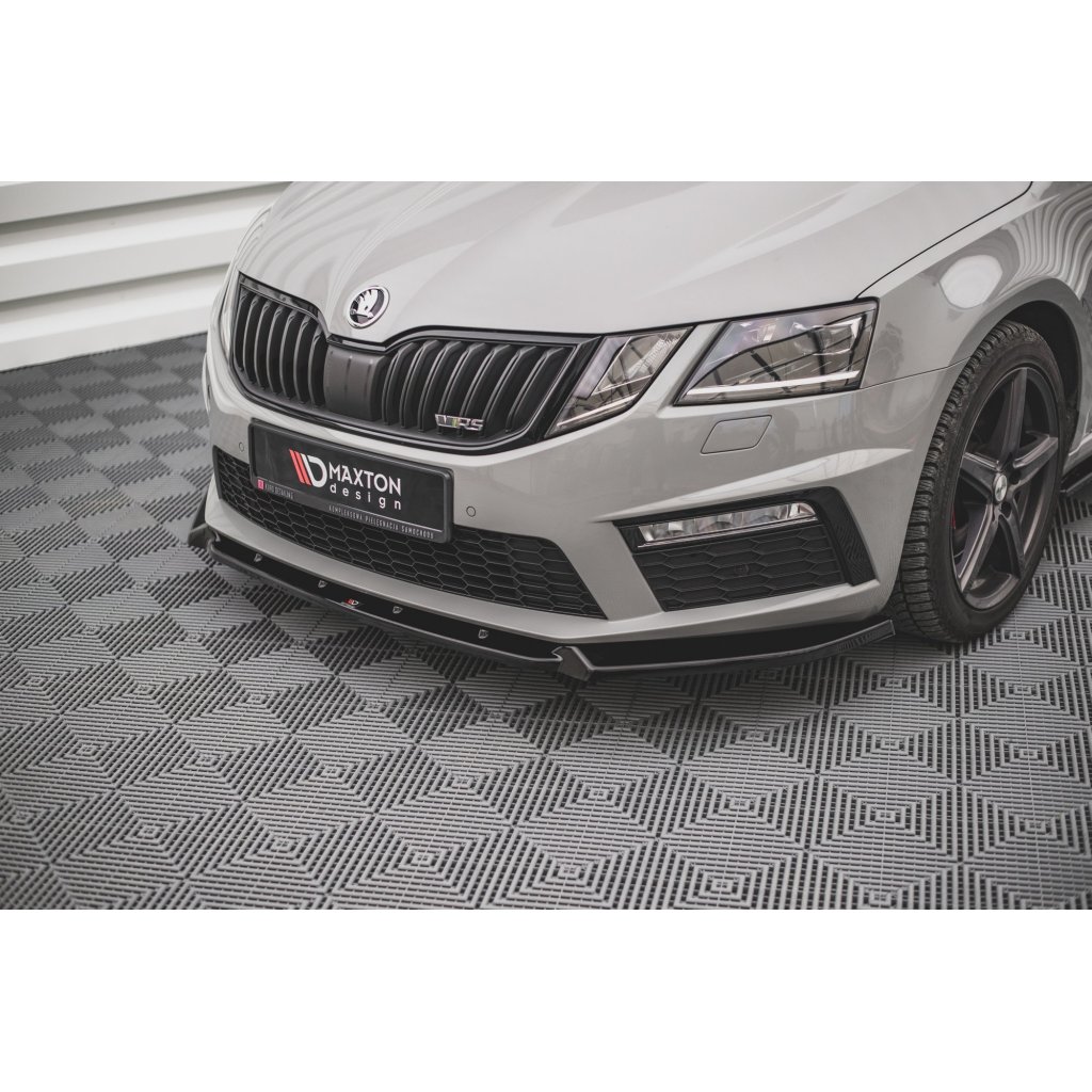 Maxton Design spoiler pod přední nárazník ver.2 pro Škoda Octavia RS Facelift Mk3, černý lesklý plast ABS