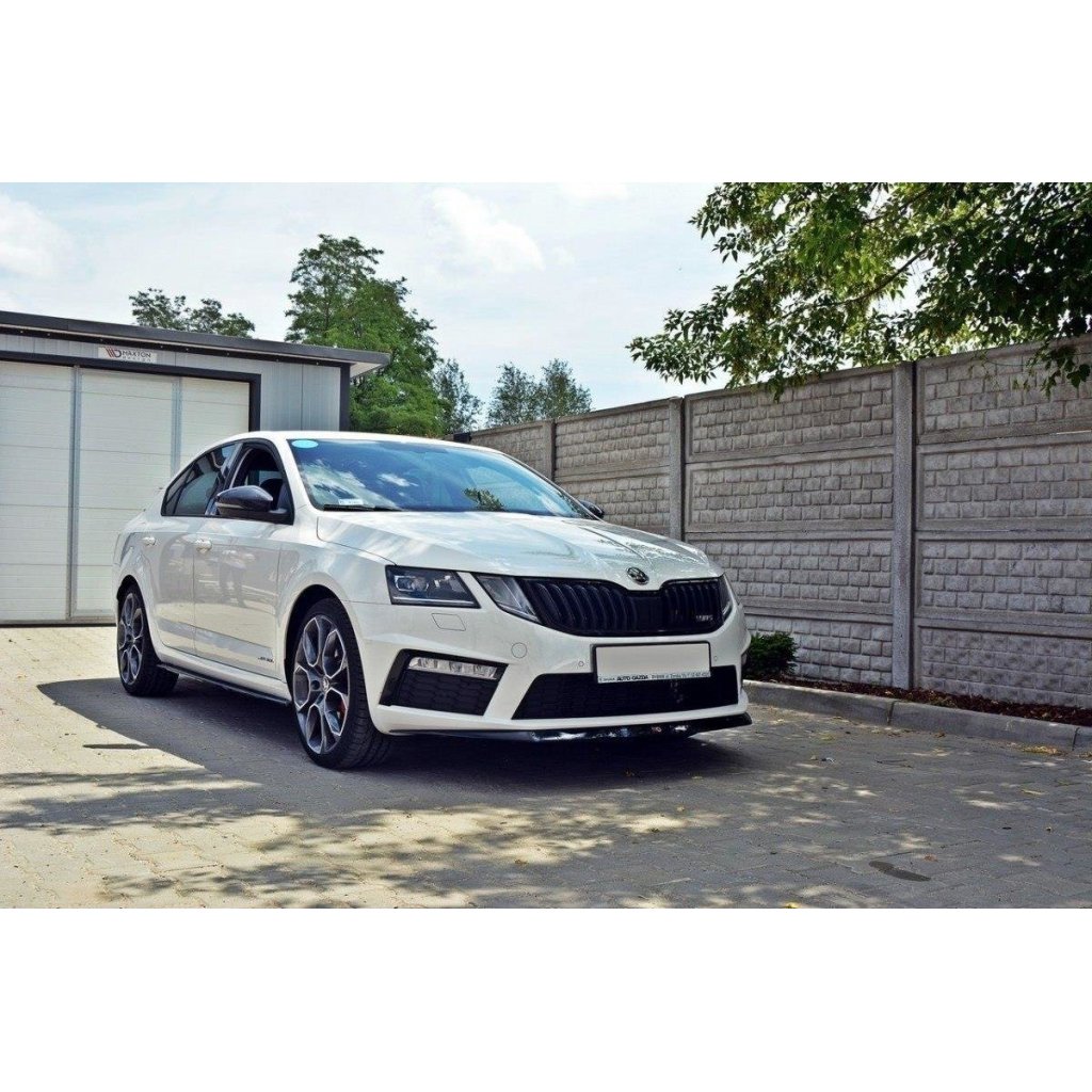 Maxton Design spoiler pod přední nárazník ver.2 pro Škoda Octavia RS Mk3, černý lesklý plast ABS