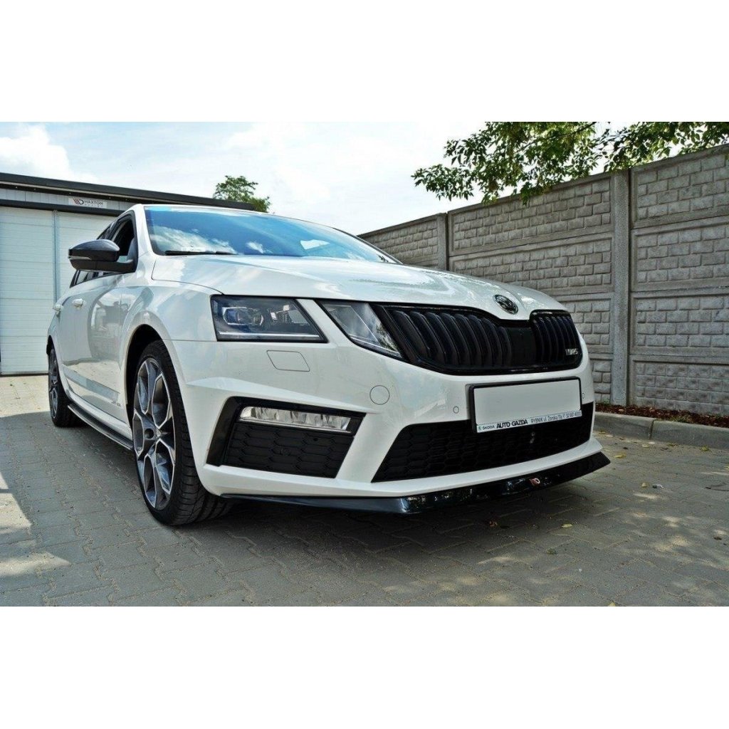 Maxton Design spoiler pod přední nárazník ver.2 pro Škoda Octavia RS Mk3, černý lesklý plast ABS