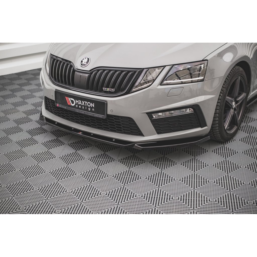 Maxton Design spoiler pod přední nárazník ver.3 pro Škoda Octavia RS Facelift Mk3, černý lesklý plast ABS