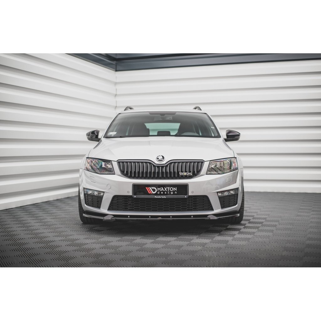 Maxton Design spoiler pod přední nárazník ver.3 pro Škoda Octavia RS Mk3, černý lesklý plast ABS