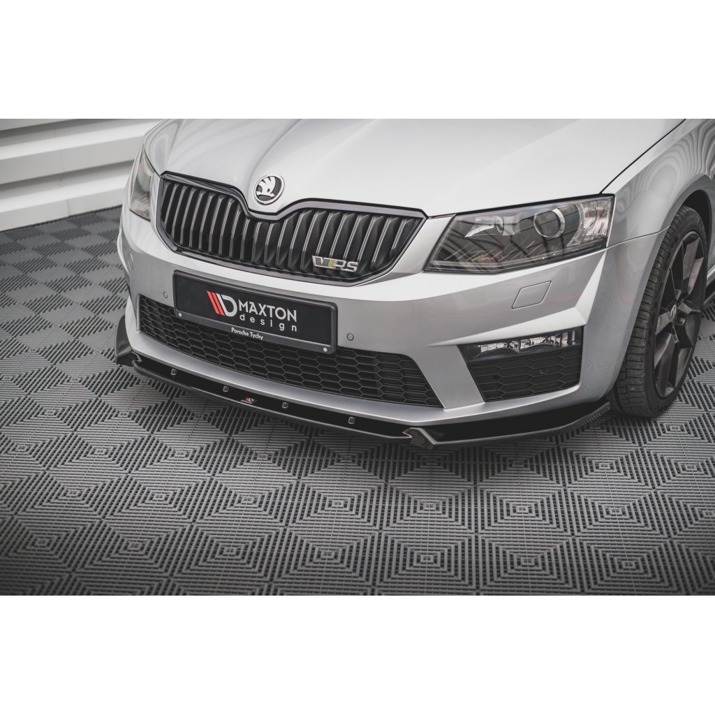 Maxton Design spoiler pod přední nárazník ver.3 pro Škoda Octavia RS Mk3, černý lesklý plast ABS