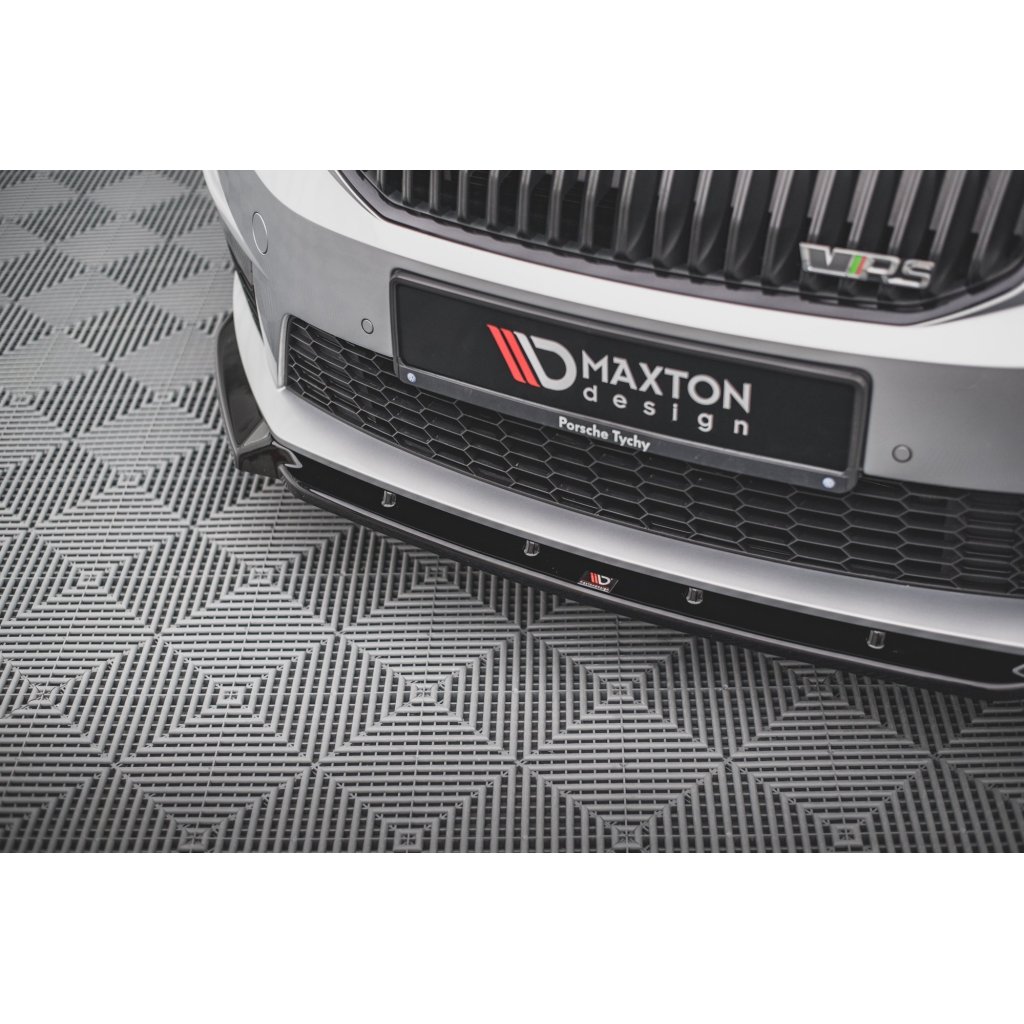 Maxton Design spoiler pod přední nárazník ver.3 pro Škoda Octavia RS Mk3, černý lesklý plast ABS