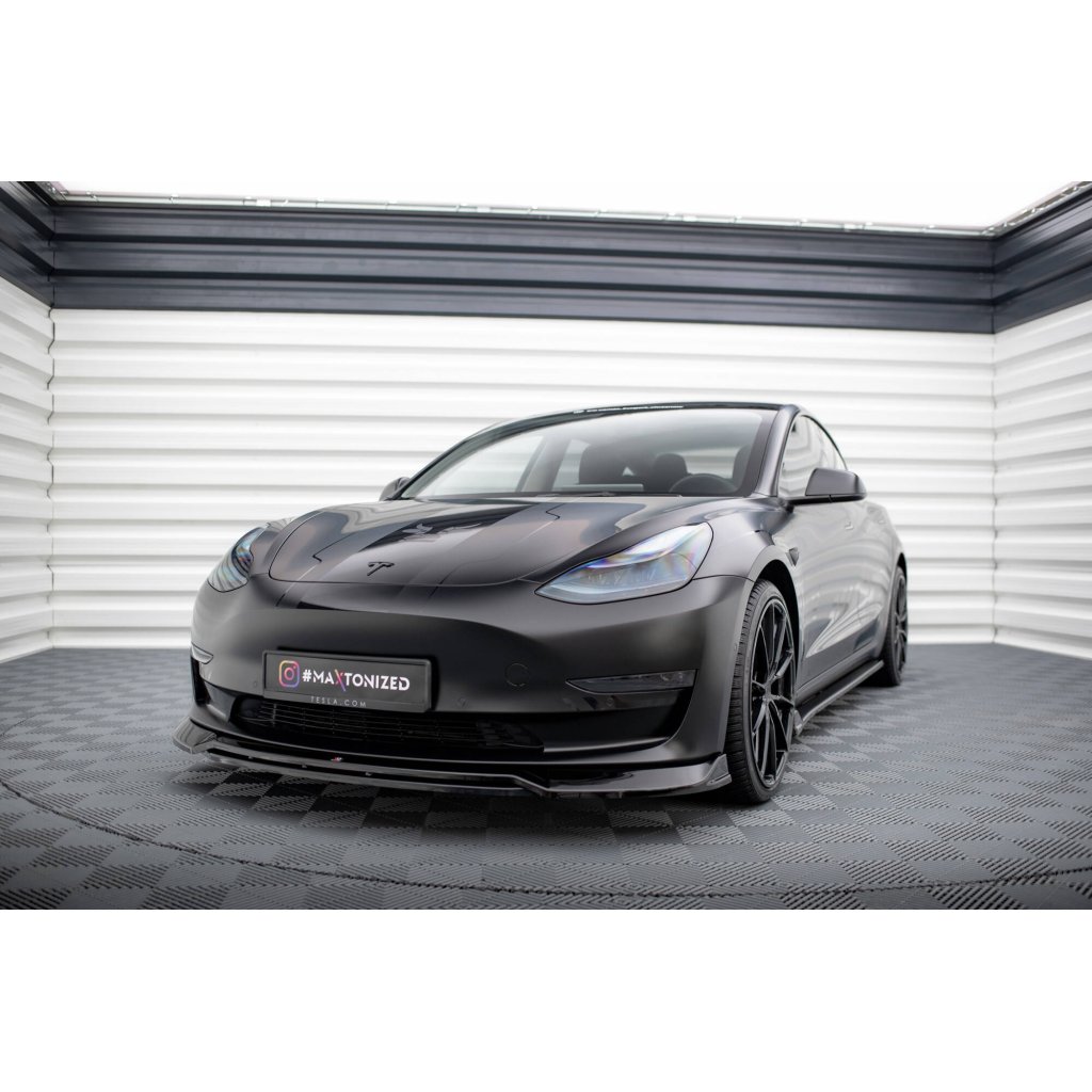 Maxton Design spoiler pod přední nárazník ver.3 pro Tesla Model 3 Mk1, černý lesklý plast ABS