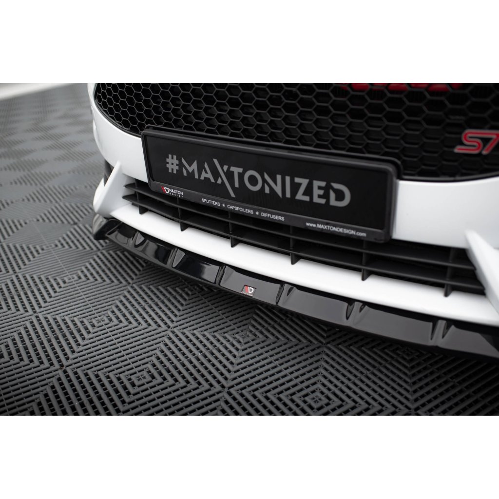 Maxton Design spoiler pod přední nárazník ver.6 s křidélky pro Ford Fiesta ST Mk7 Facelift, černý lesklý plast ABS
