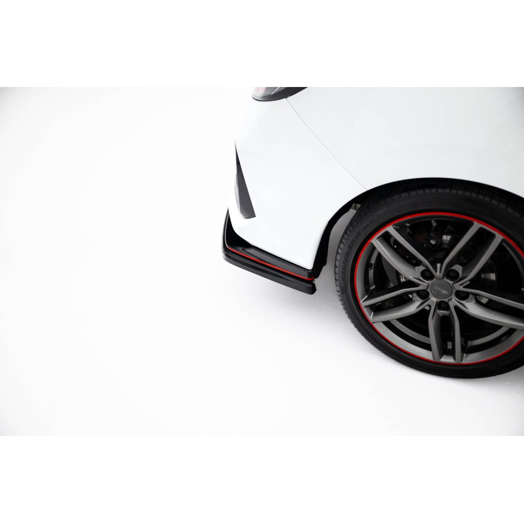Maxton Design spoiler pod zadní nárazník pro Honda Civic Mk10 Sport, černý lesklý plast ABS