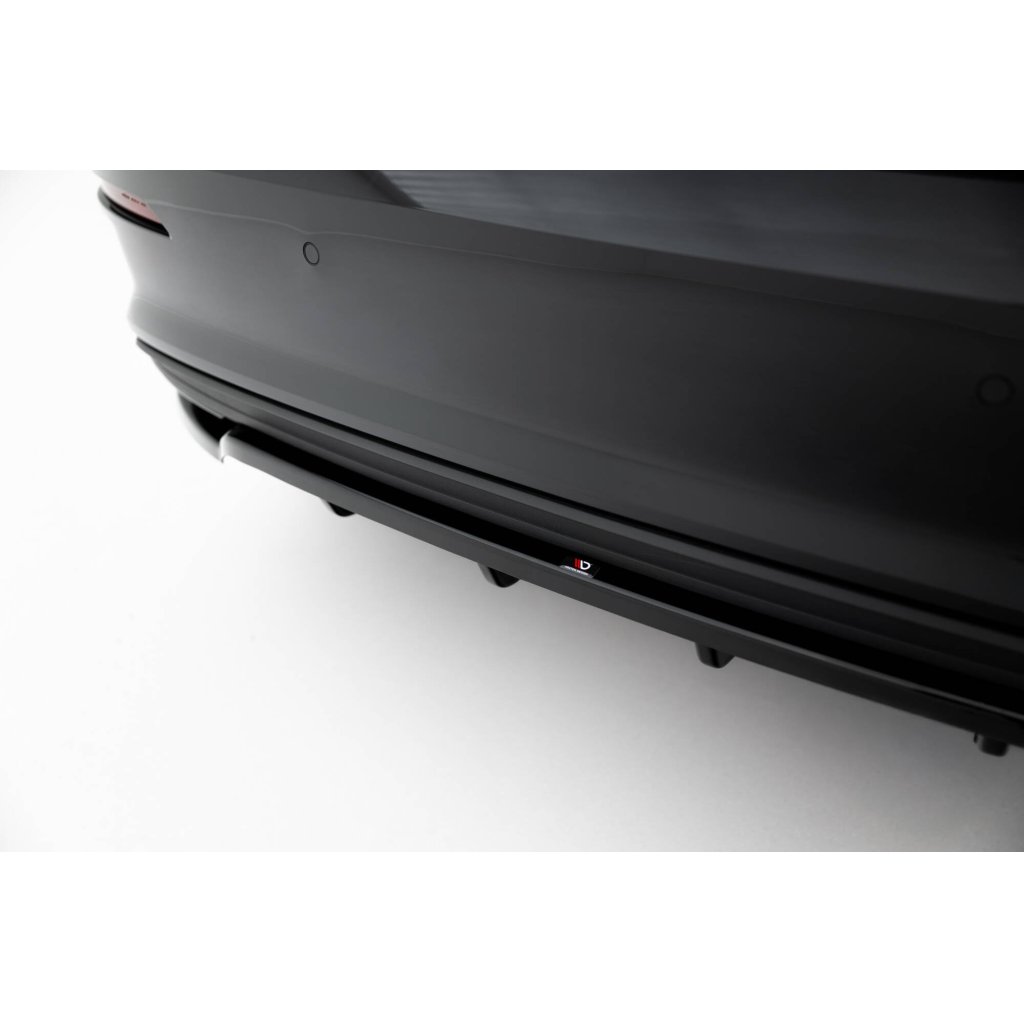Maxton Design spoiler pod zadní nárazník s žebrováním pro Audi A3 8Y, černý lesklý plast ABS, plast ABS bez povrchové úpravy, Sedan