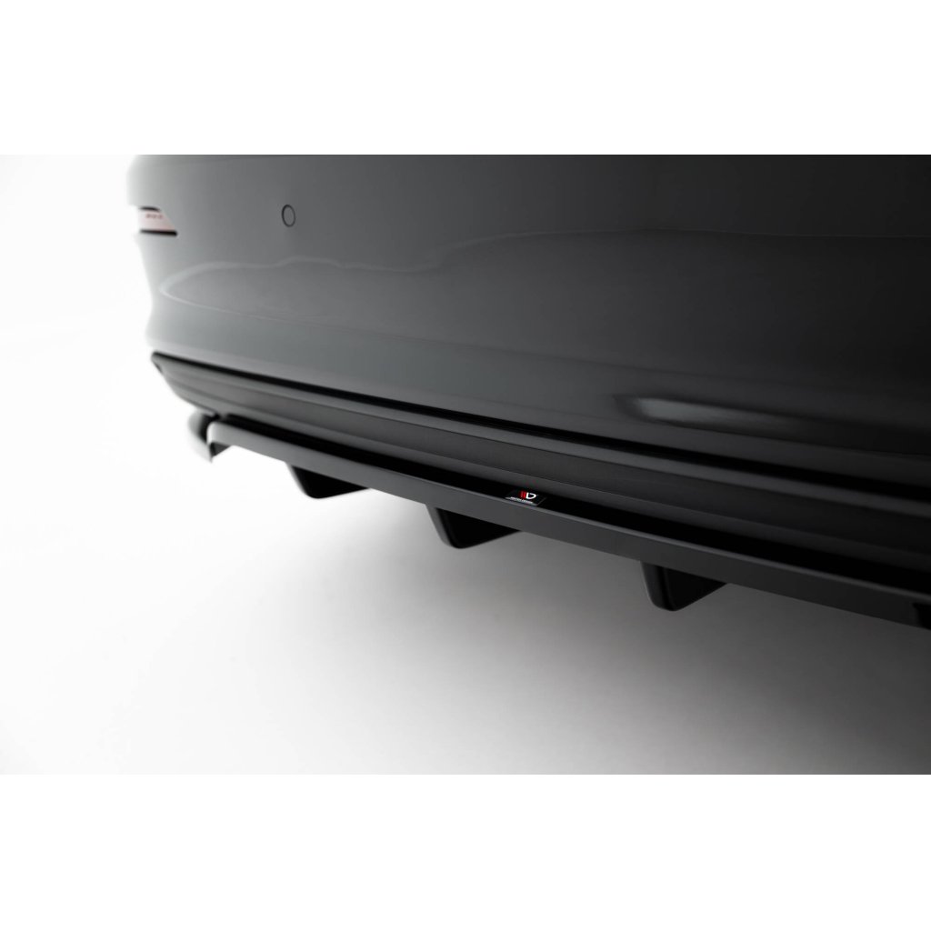 Maxton Design spoiler pod zadní nárazník s žebrováním pro Audi A3 8Y, černý lesklý plast ABS, plast ABS bez povrchové úpravy, Sedan
