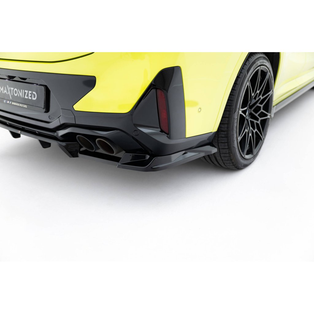 Maxton Design spoiler pod zadní nárazník s žebrováním pro BMW X4 M F98 Facelift, černý lesklý plast ABS