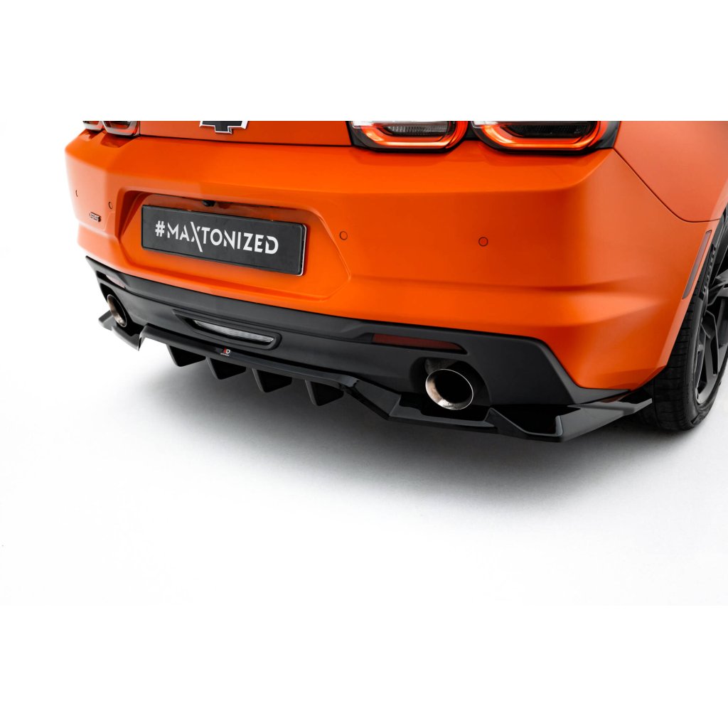 Maxton Design spoiler pod zadní nárazník s žebrováním pro Chevrolet Camaro SS Mk6 Facelift, černý lesklý plast ABS