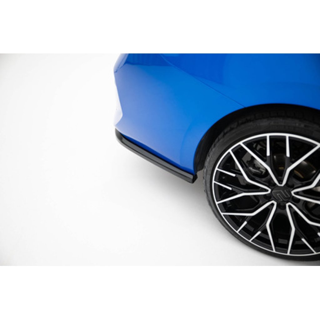 Maxton Design spoiler pod zadní nárazník s žebrováním pro Opel Astra L (Mk5), černý lesklý plast ABS, Sports Tourer/ Hatchback