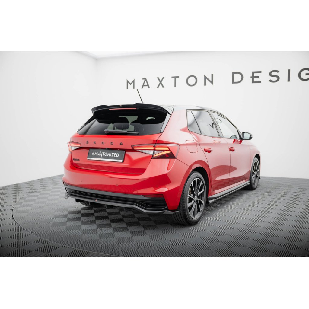 Maxton Design spoiler pod zadní nárazník s žebrováním pro Škoda Fabia Mk4, černý lesklý plast ABS, Monte Carlo