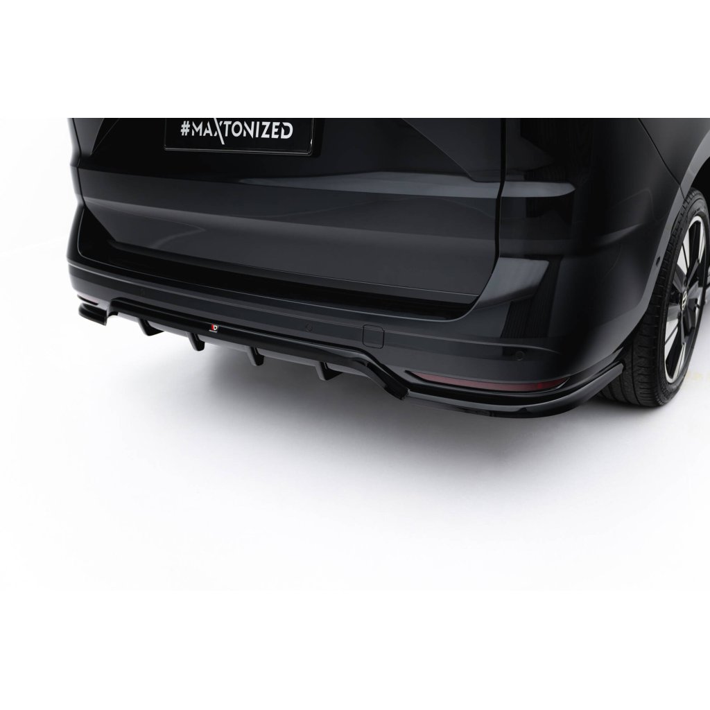Maxton Design spoiler pod zadní nárazník s žebrováním pro Volkswagen Multivan T7, černý lesklý plast ABS