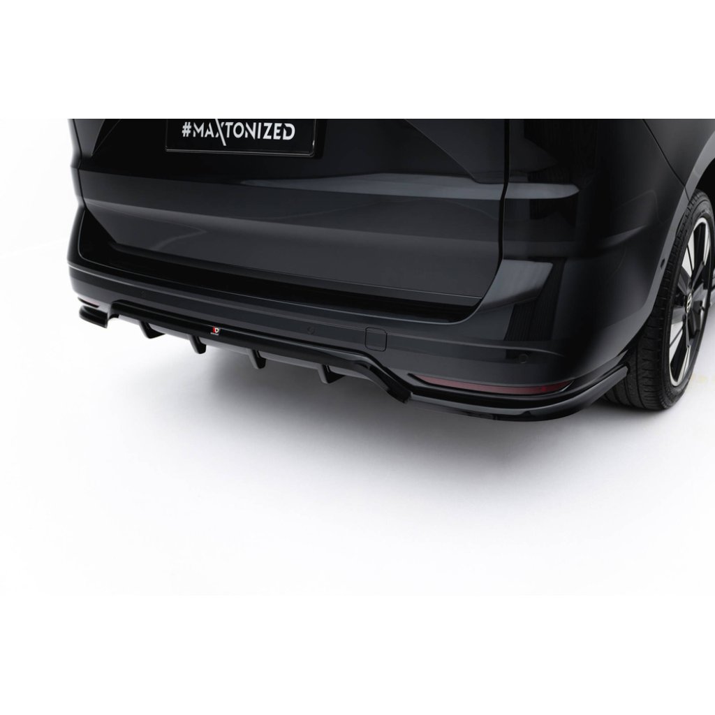 Maxton Design spoiler pod zadní nárazník s žebrováním pro Volkswagen Multivan T7, černý lesklý plast ABS