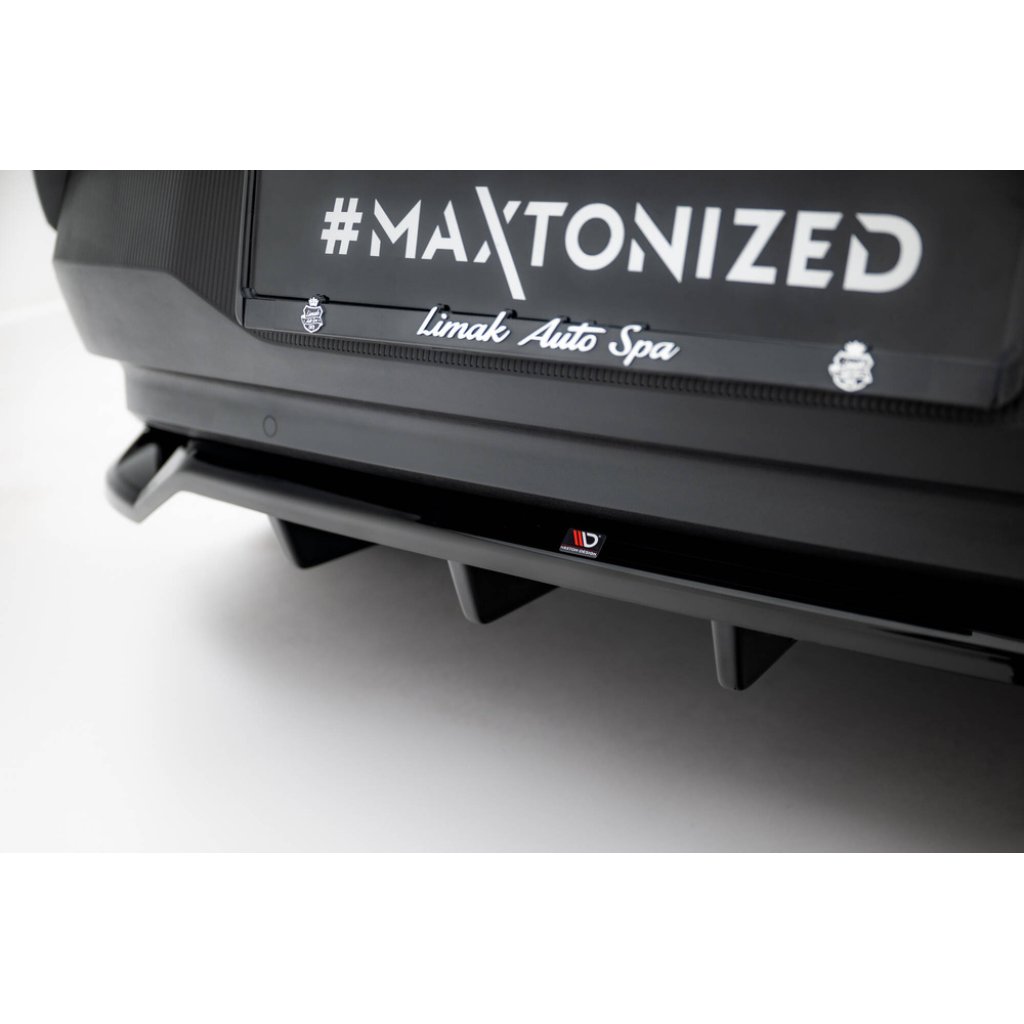 Maxton Design spoiler pod zadní nárazník s žebrováním pro Volvo EX30 Mk1, černý lesklý plast ABS