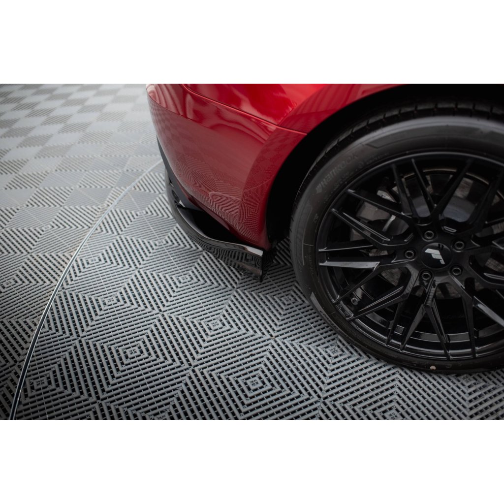 Maxton Design spoiler pod zadní nárazník s žebrováním v.2 pro Tesla Model 3 Mk1 Project Highland Facelift, černý lesklý plast ABS