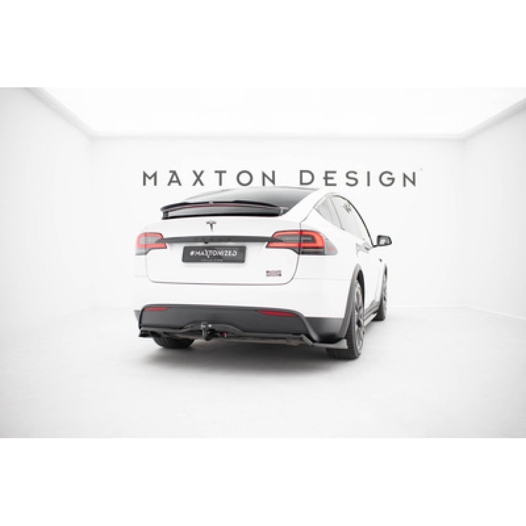 Maxton Design spoiler pod zadní nárazník s žebrováním v.2 pro Tesla Model X Mk1 Facelift, černý lesklý plast ABS