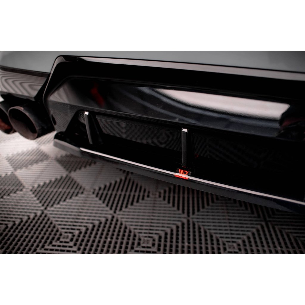 Maxton Design středový spoiler pod zadní nárazník pro BMW řada 2 G42 M240i, černý lesklý plast ABS