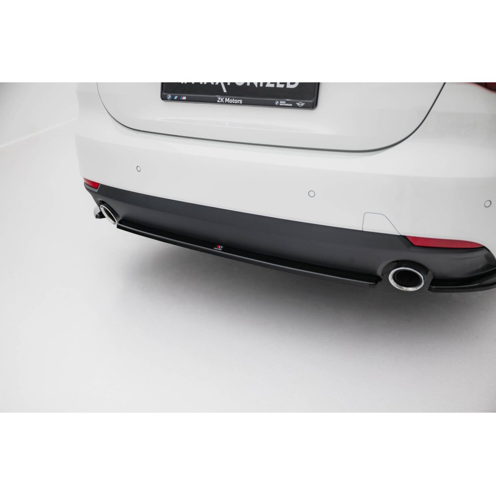 Maxton Design středový spoiler pod zadní nárazník pro BMW řada 4 G22, G22 Facelift, G23, G23 Facelift, černý lesklý plast ABS, Coupe / Cabrio