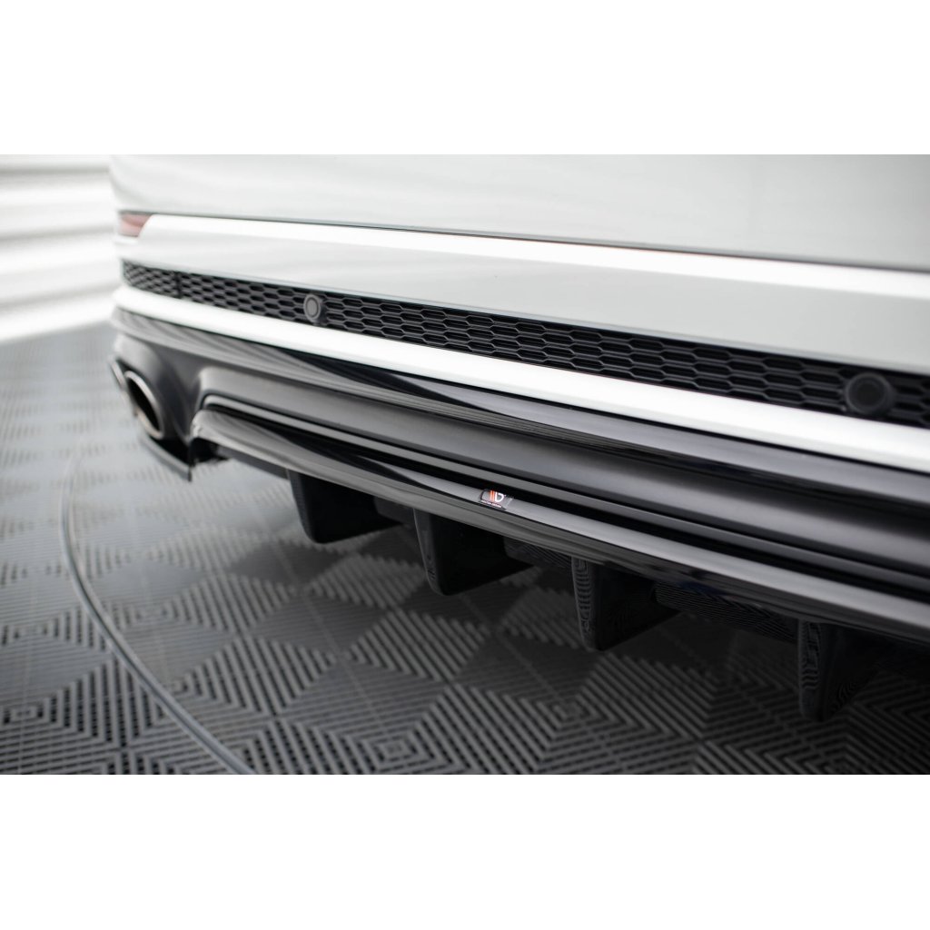 Maxton Design středový spoiler pod zadní nárazník s žebrováním pro Audi SQ8 Mk 1, černý lesklý plast ABS, S-line