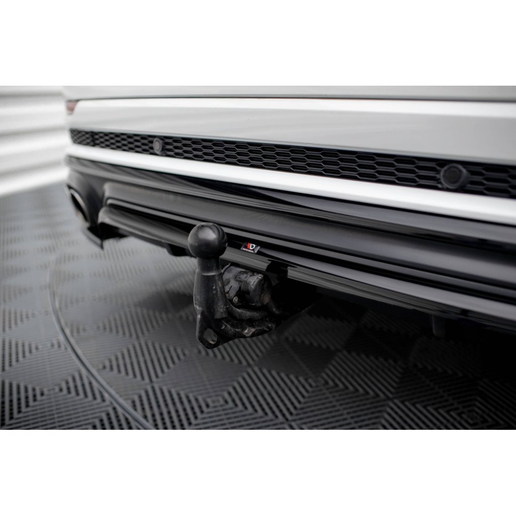 Maxton Design středový spoiler pod zadní nárazník s žebrováním pro Audi SQ8 Mk 1, černý lesklý plast ABS, S-line