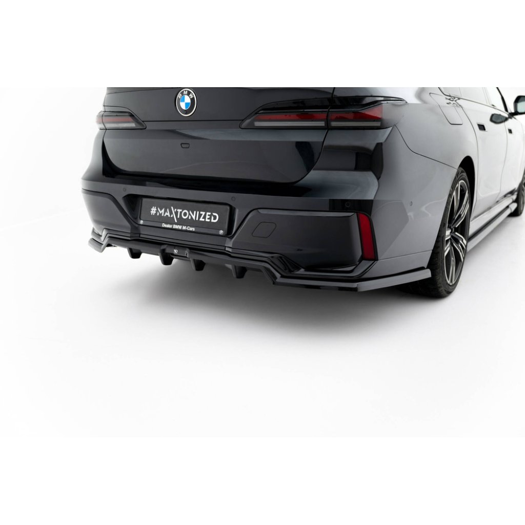 Maxton Design středový spoiler pod zadní nárazník s žebrováním pro BMW i7 G70 M-Pack, černý lesklý plast ABS, eDrive50 xDrive, xDrive60 xDrive