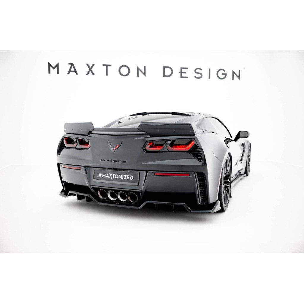 Maxton Design středový spoiler pod zadní nárazník s žebrováním pro Chevrolet Corvette C7, černý lesklý plast ABS, Z06