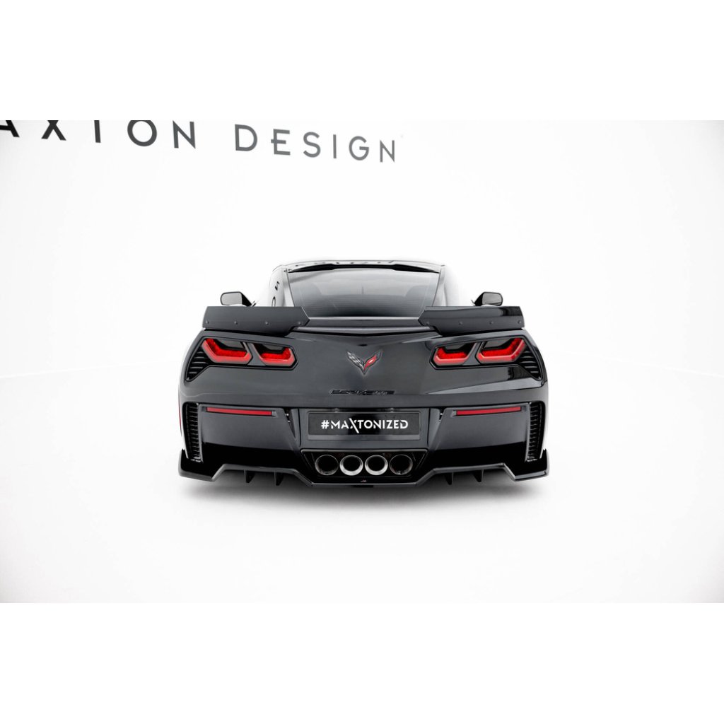 Maxton Design středový spoiler pod zadní nárazník s žebrováním pro Chevrolet Corvette C7, černý lesklý plast ABS, Z06