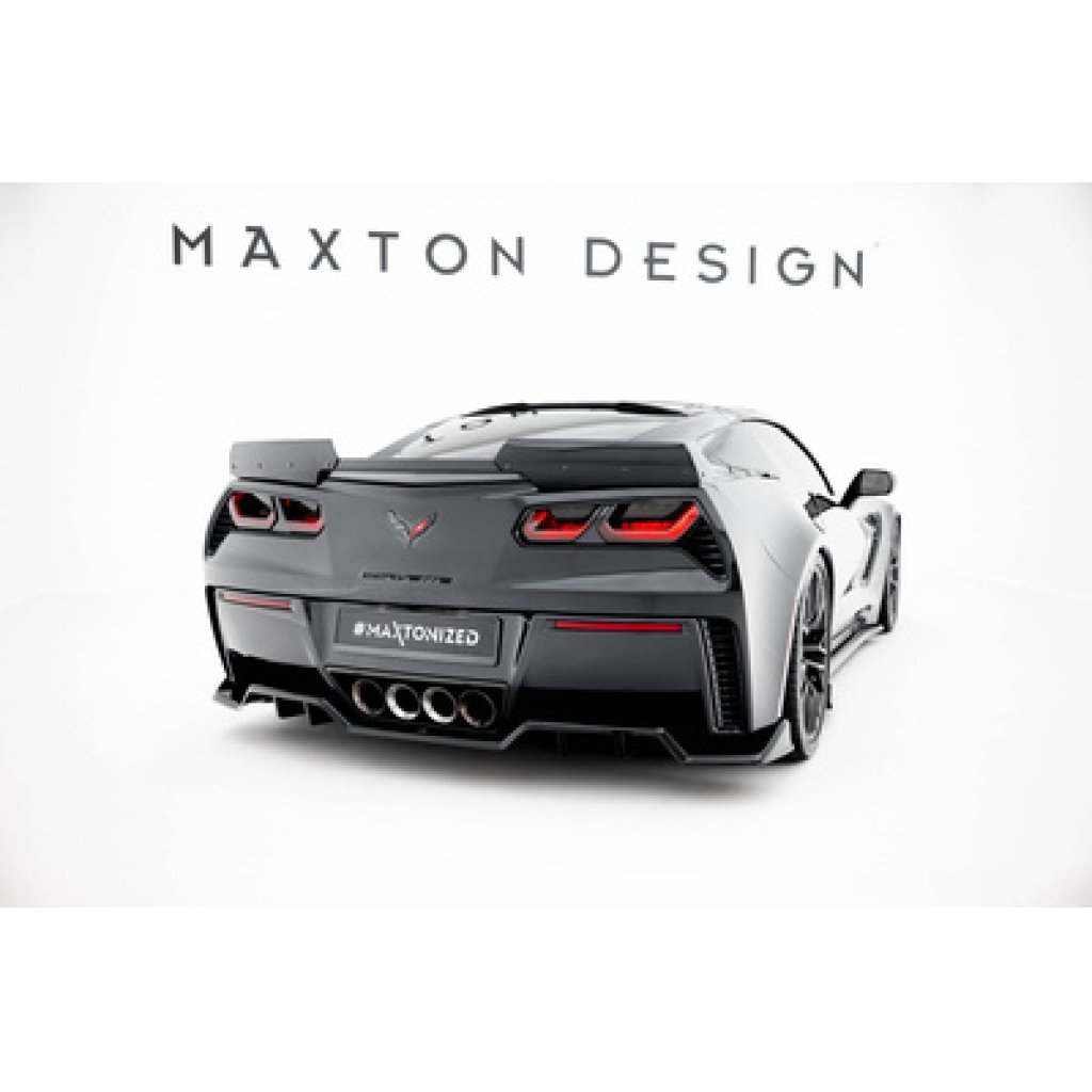 Maxton Design středový spoiler pod zadní nárazník s žebrováním pro Chevrolet Corvette C7, černý lesklý plast ABS, Z06