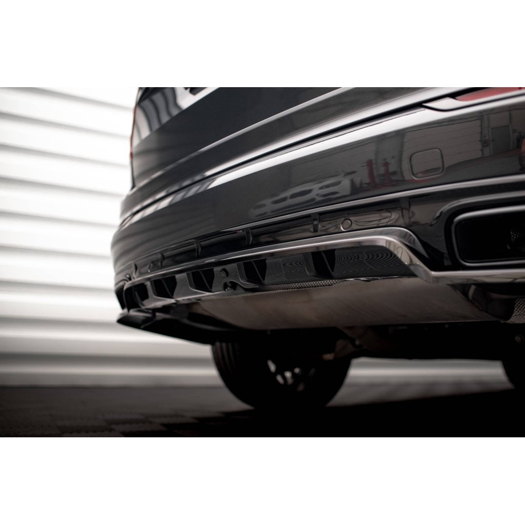 Maxton Design středový spoiler pod zadní nárazník s žebrováním pro Volvo XC90 Mk2 Facelift R-Design, černý lesklý plast ABS