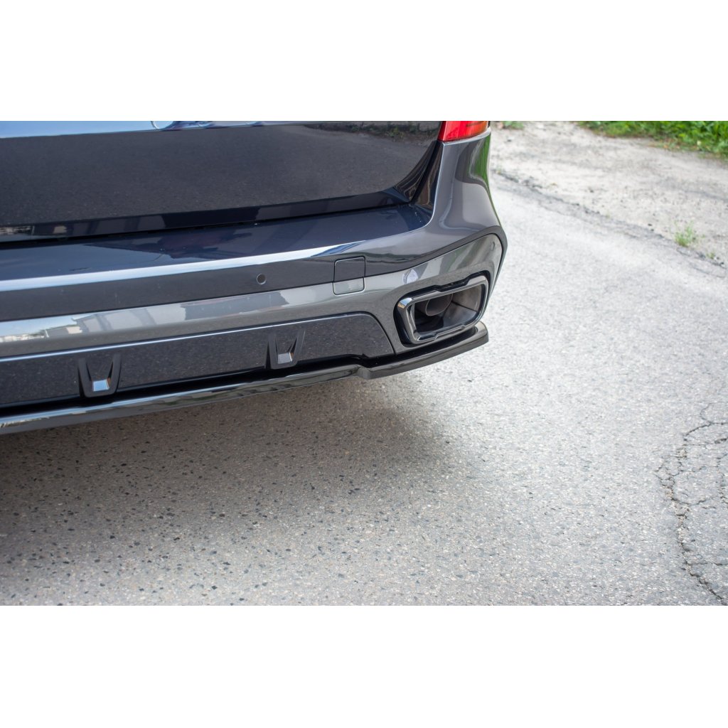 Maxton Design středový spoiler zadního nárazníku pro BMW X5 G05, černý lesklý plast ABS, M-pack