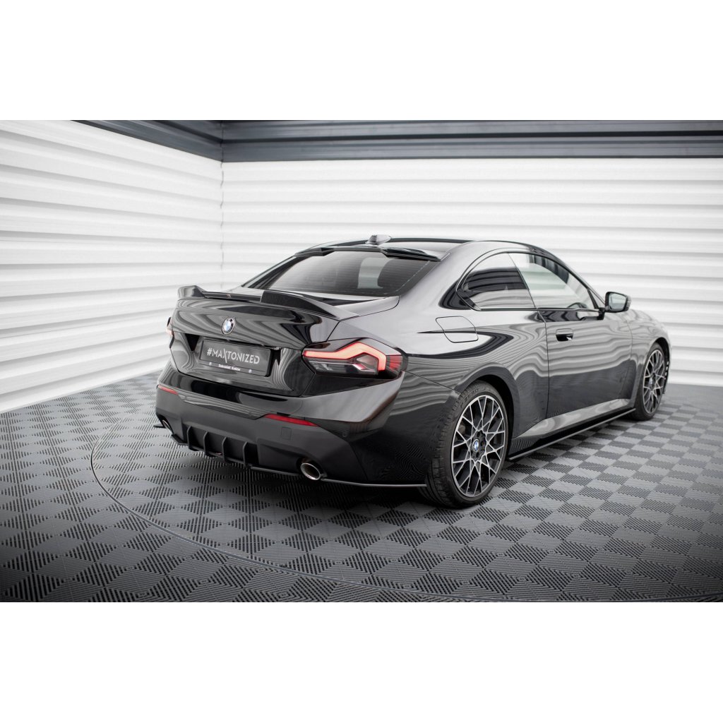 Maxton Design "Street Pro" boční difuzory pod zadní nárazník pro BMW řada 2 G42 Standard, plast ABS bez povrchové úpravy, s červenou linkou