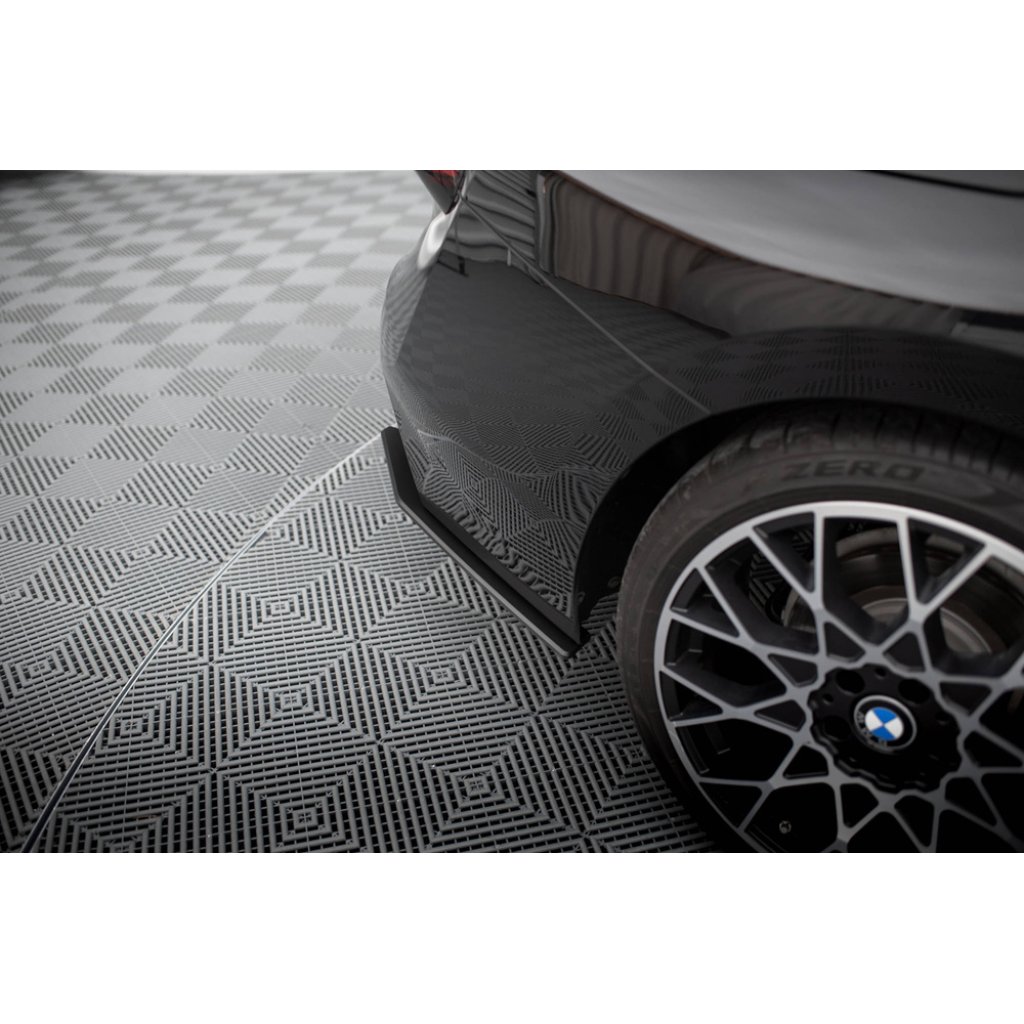 Maxton Design "Street Pro" boční difuzory pod zadní nárazník pro BMW řada 2 G42 Standard, plast ABS bez povrchové úpravy, s červenou linkou