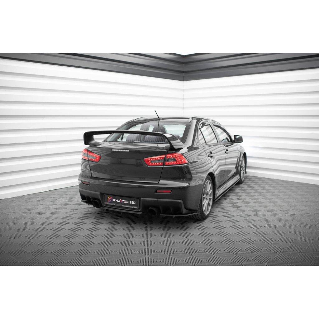 Maxton Design "Street Pro" boční difuzory pod zadní nárazník pro Mitsubishi Lancer Evo Mk10, plast ABS bez povrchové úpravy, s černou a červenou linkou