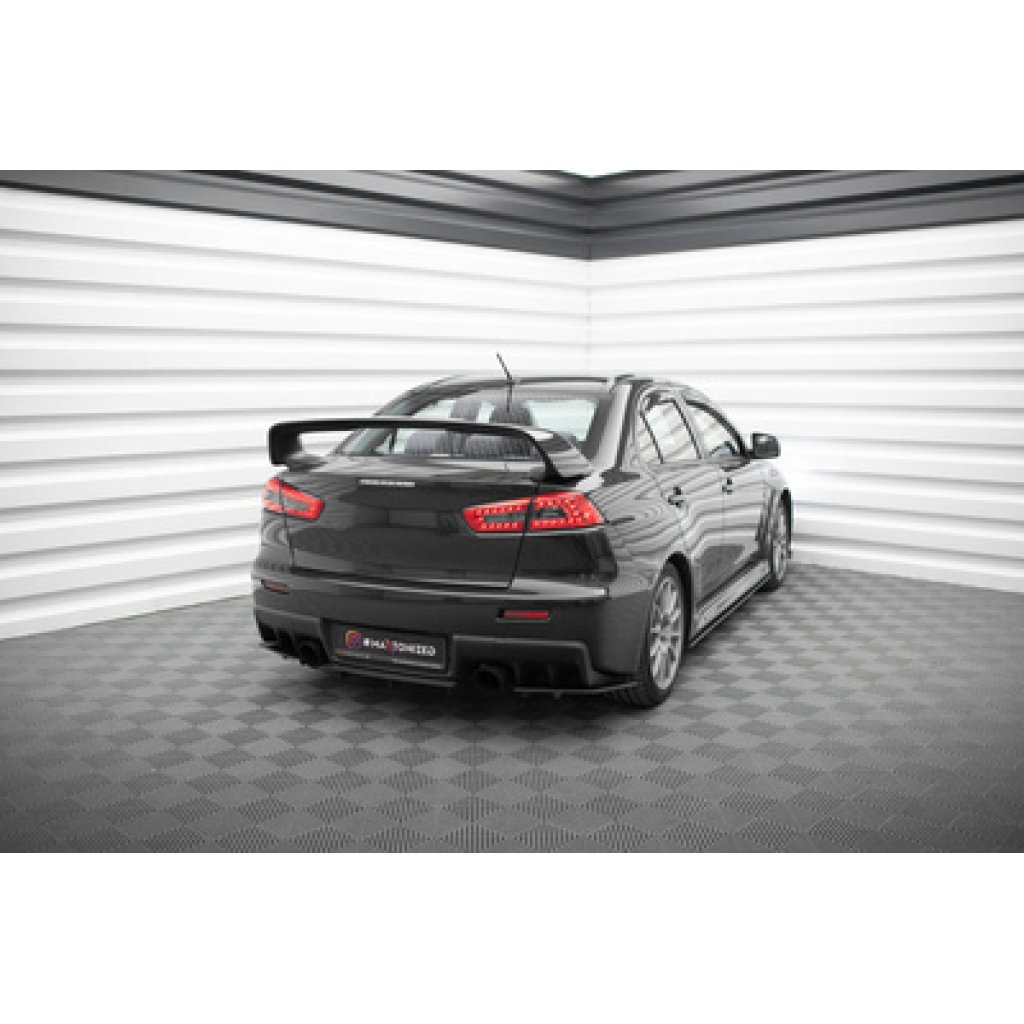 Maxton Design "Street Pro" boční difuzory pod zadní nárazník pro Mitsubishi Lancer Evo Mk10, plast ABS bez povrchové úpravy, s černou a červenou linkou
