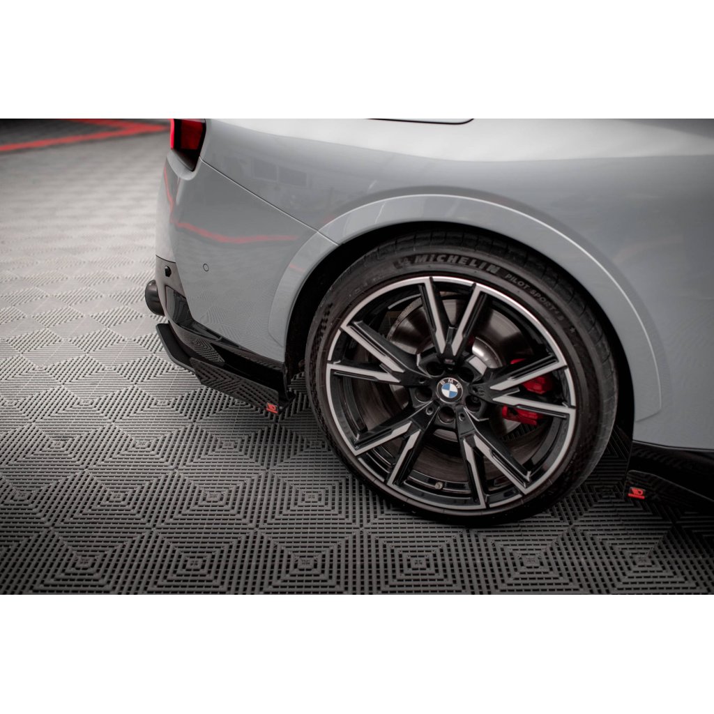 Maxton Design "Street Pro" boční difuzory pod zadní nárazník s křidélky pro BMW řada 2 G42 M240i, plast ABS bez povrchové úpravy