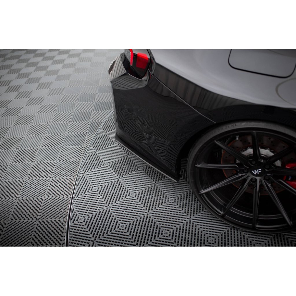 Maxton Design "Street Pro" boční difuzory pod zadní nárazník v.1 pro BMW M2 G87, plast ABS bez povrchové úpravy, s červenou linkou