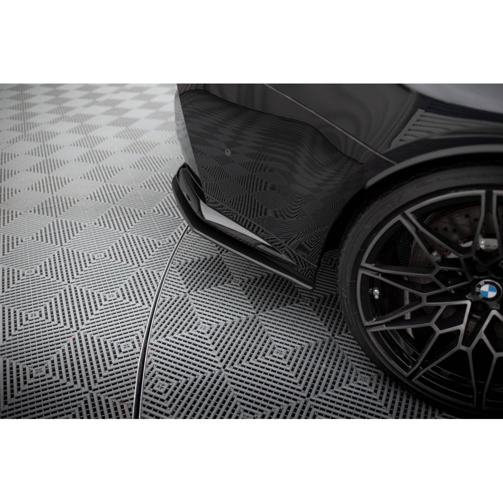 Maxton Design "Street Pro" boční difuzory pod zadní nárazník v.2 pro BMW M3 G80, plast ABS bez povrchové úpravy, s černou linkou