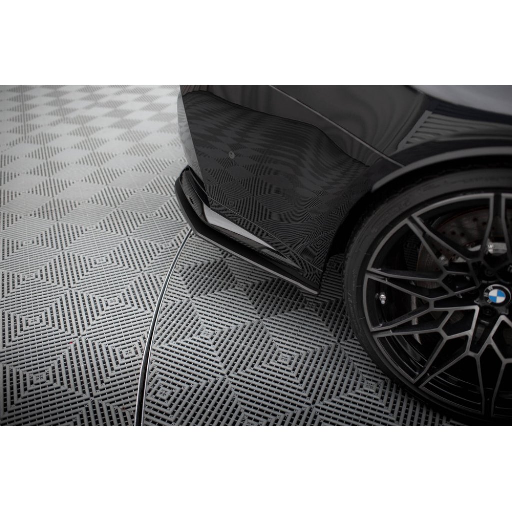 Maxton Design "Street Pro" boční difuzory pod zadní nárazník v.2 pro BMW M3 G80, plast ABS bez povrchové úpravy, s červenou linkou
