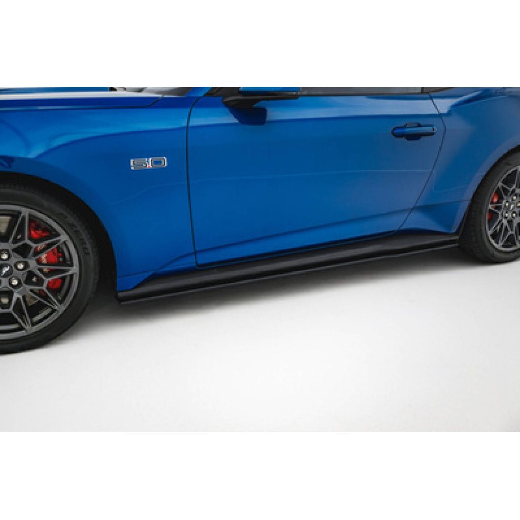 Maxton Design "Street Pro" difuzory pod boční prahy pro Ford Mustang Mk7 GT, plast ABS bez povrchové úpravy, s černou a červenou linkou