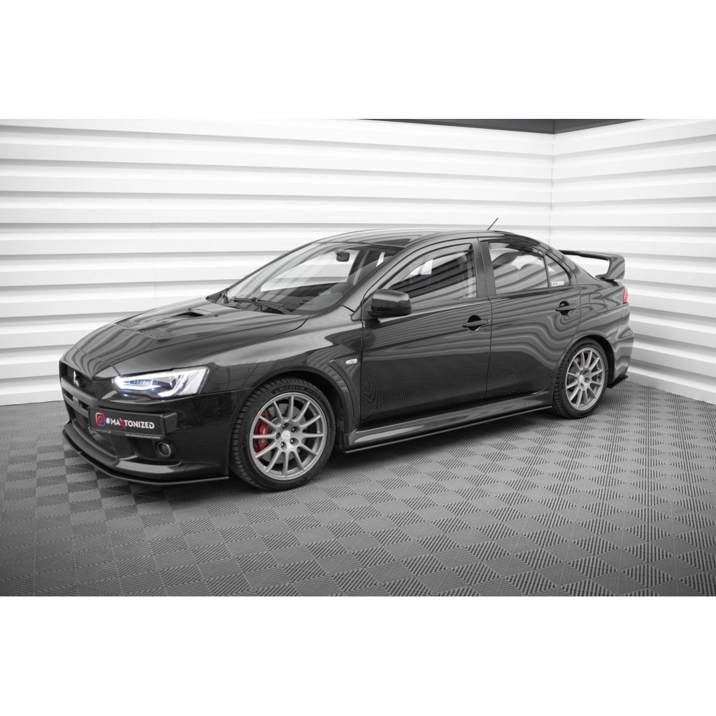 Maxton Design "Street Pro" difuzory pod boční prahy pro Mitsubishi Lancer Evo Mk10, plast ABS bez povrchové úpravy, s černou a červenou linkou