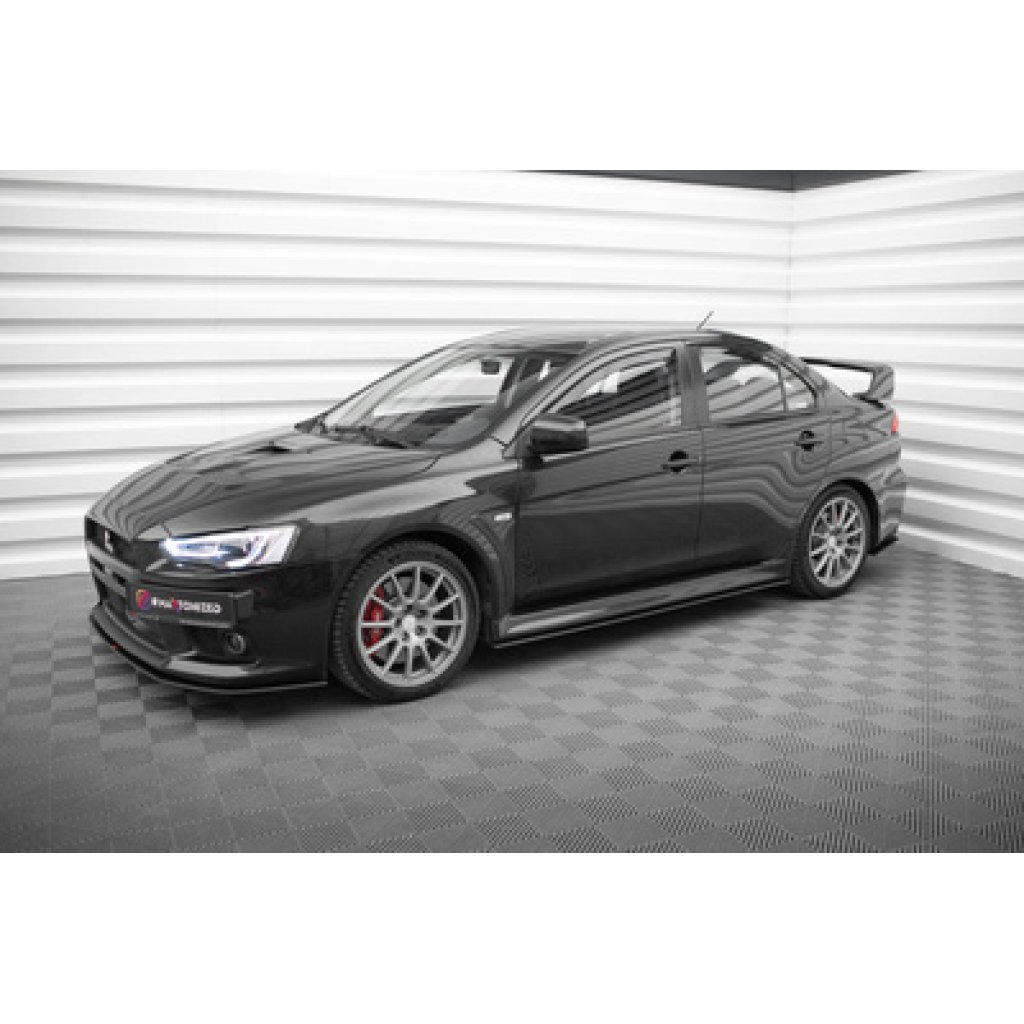 Maxton Design "Street Pro" difuzory pod boční prahy pro Mitsubishi Lancer Evo Mk10, plast ABS bez povrchové úpravy, s černou a červenou linkou