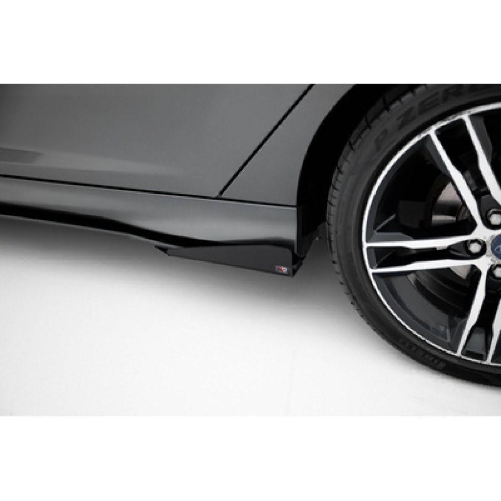 Maxton Design "Street Pro" difuzory pod boční prahy s křidélky pro Ford Focus ST Mk3 Facelift, plast ABS bez povrchové úpravy