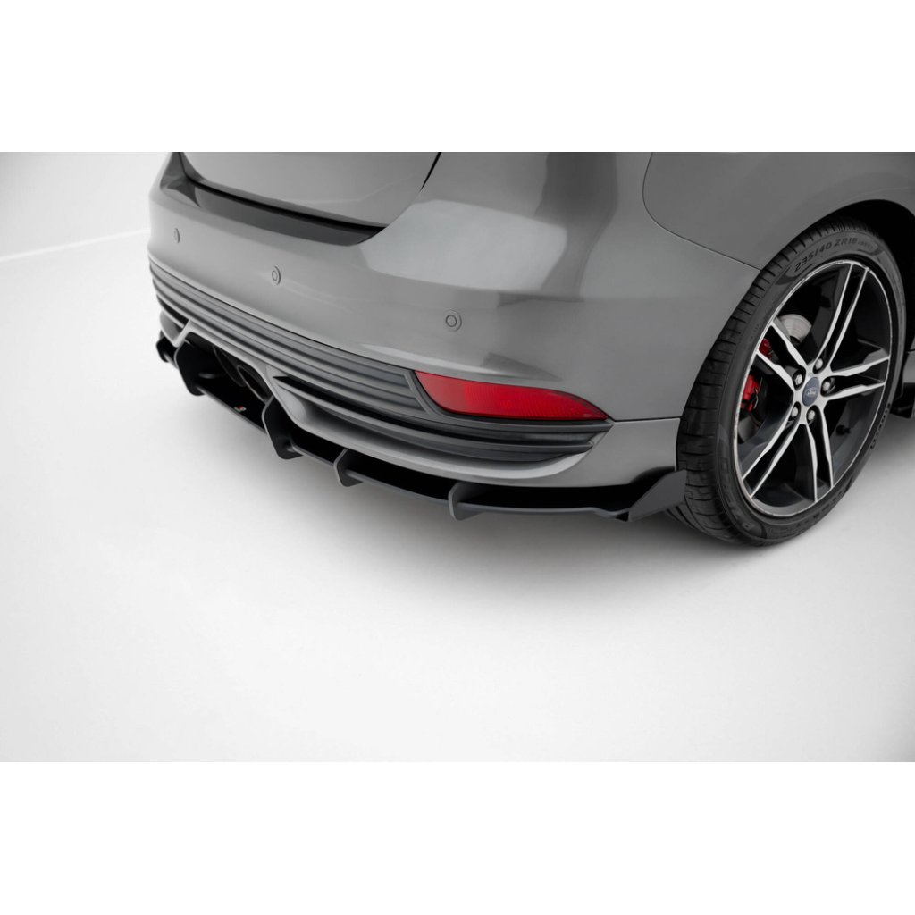 Maxton Design ''Street Pro'' difuzory pod boční prahy s křidélky pro Ford Focus ST Mk3 Facelift, plast ABS bez povrchové úpravy, s černou linkou