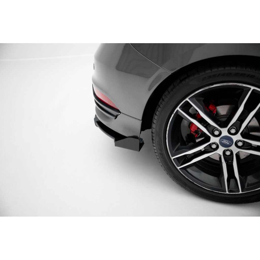 Maxton Design ''Street Pro'' difuzory pod boční prahy s křidélky pro Ford Focus ST Mk3 Facelift, plast ABS bez povrchové úpravy, s černou linkou