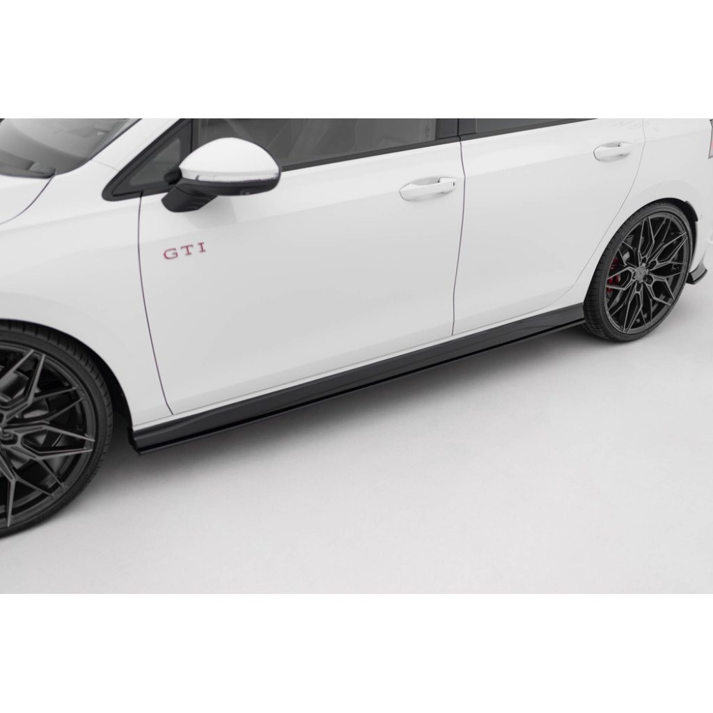Maxton Design "Street Pro" difuzory pod boční prahy ver.2 pro Volkswagen Golf GTE Mk8 Facelift, plast ABS bez povrchové úpravy, s černou a červenou linkou