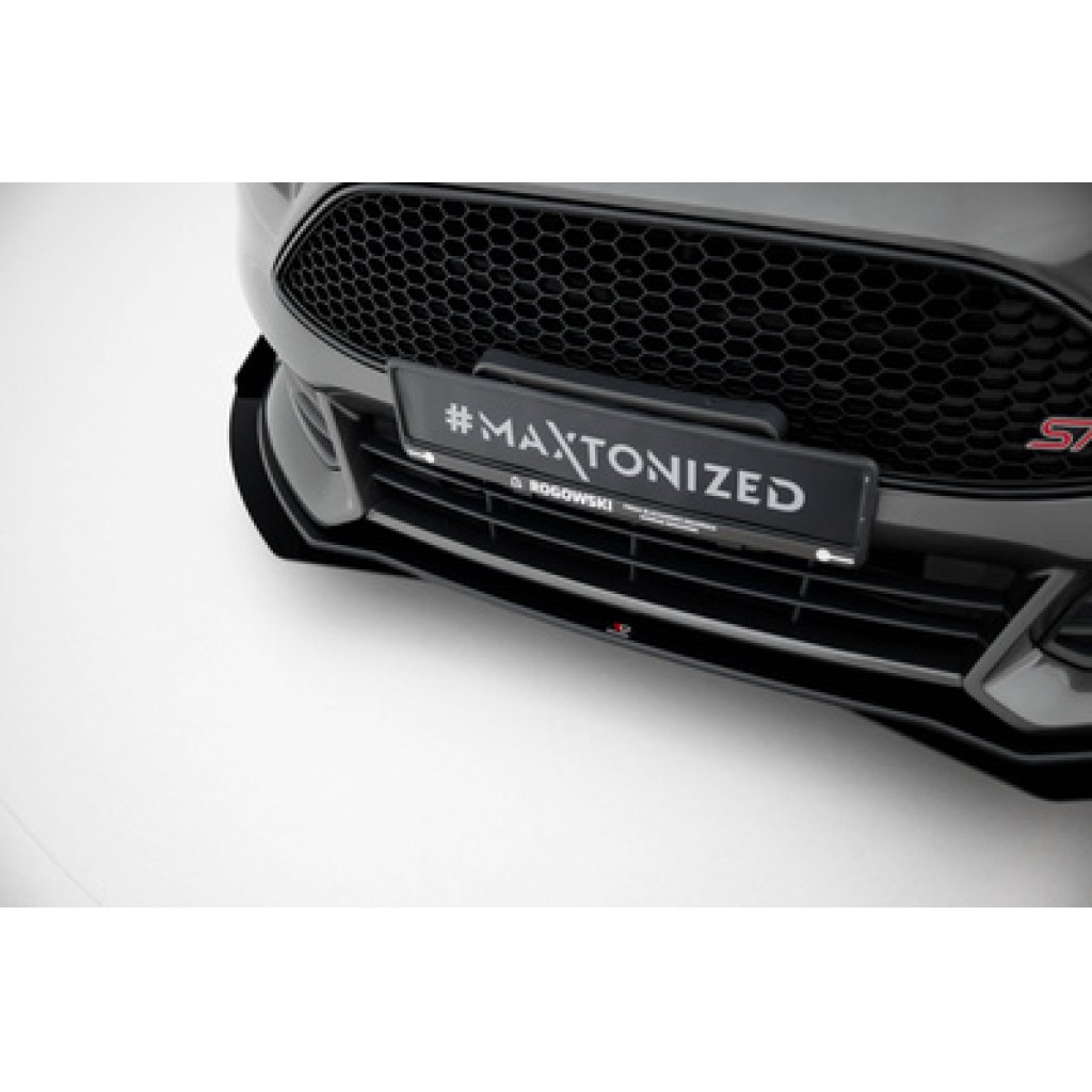 Maxton Design "Street Pro" spoiler pod přední nárazník s křidélky pro Ford Focus ST Mk3 Facelift, plast ABS bez povrchové úpravy, s černou linkou