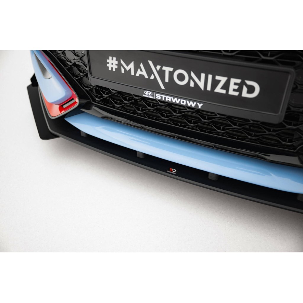 Maxton Design "Street Pro" spoiler pod přední nárazník s křidélky pro Hyundai Veloster N Mk2, plast ABS bez povrchové úpravy, s červenou linkou